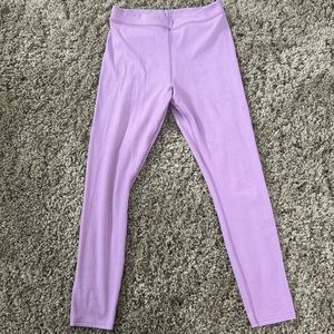 Alo Yoga ribbed purple lounge pants, M
